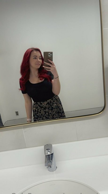 candyredxx hot star images