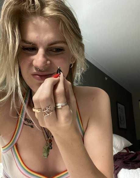 Laced Up Lace exclusive star picture