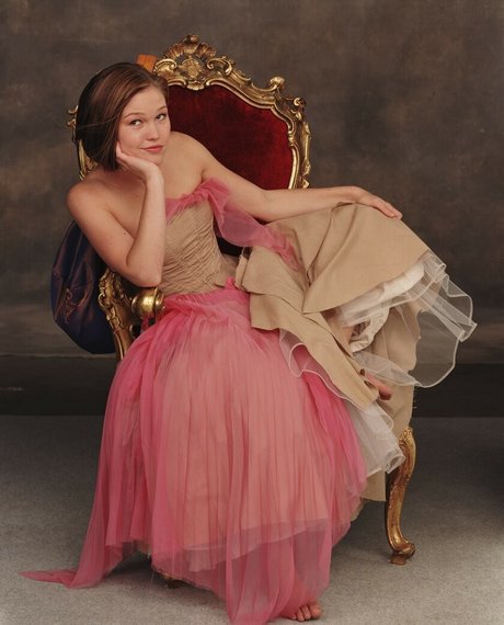 Julia Stiles pornographic actress galleries