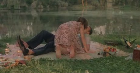 Julia Stiles model nude img