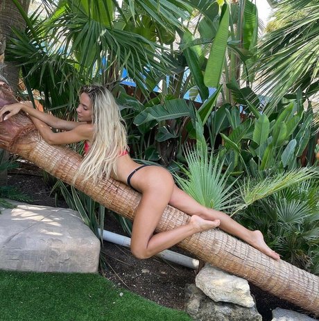 Abby Vouge erotic actress photo