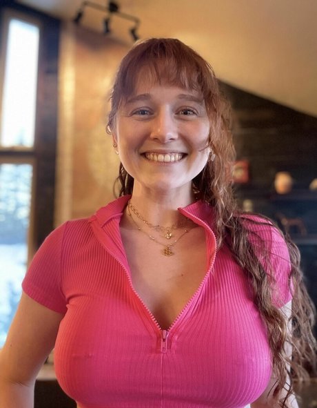 Cosmonaughtie pornstar nude pic