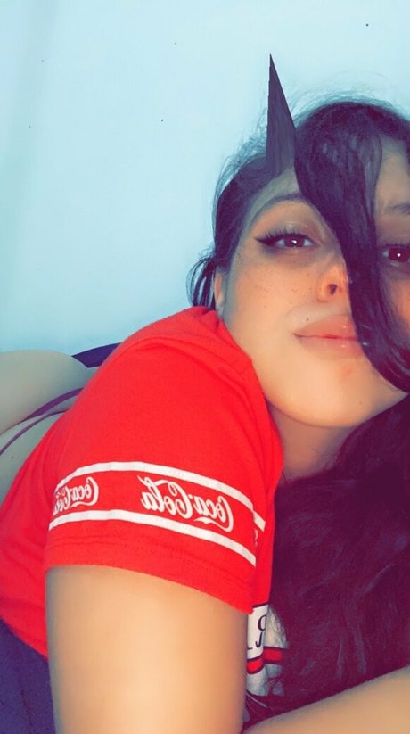 miladie naked pornstar img