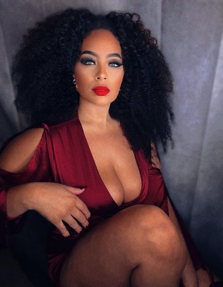 Lovesirensong xxx model gallery