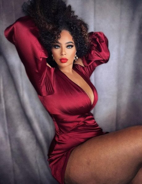 Lovesirensong nudes model archive