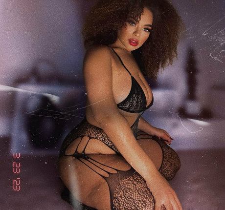 Lovesirensong pornstar nudes img