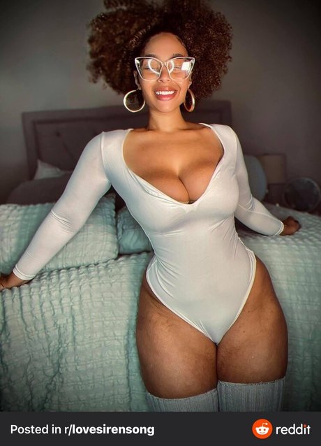 Lovesirensong model pornographic gallery