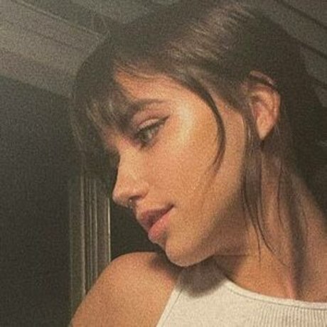 yungairass art model pic