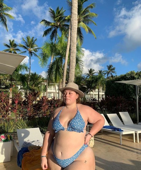 LuciaMaison pornstar naked pictures