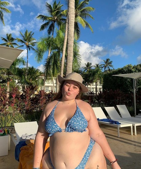 LuciaMaison best model photo