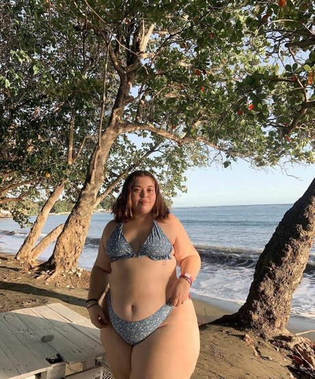 LuciaMaison pornstar pretty archive