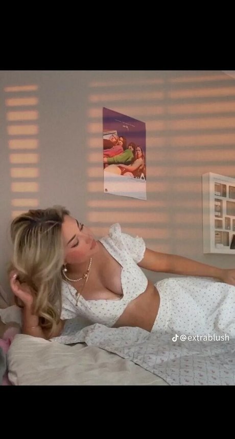 kaylielvin sexy actress picture