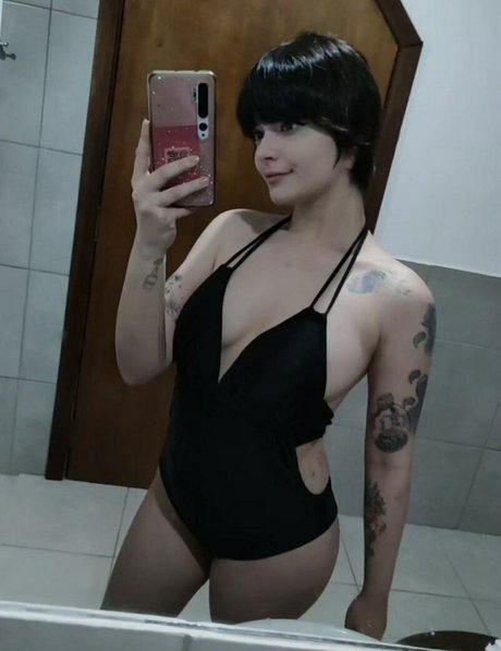 Lari Anjos nudes model archive