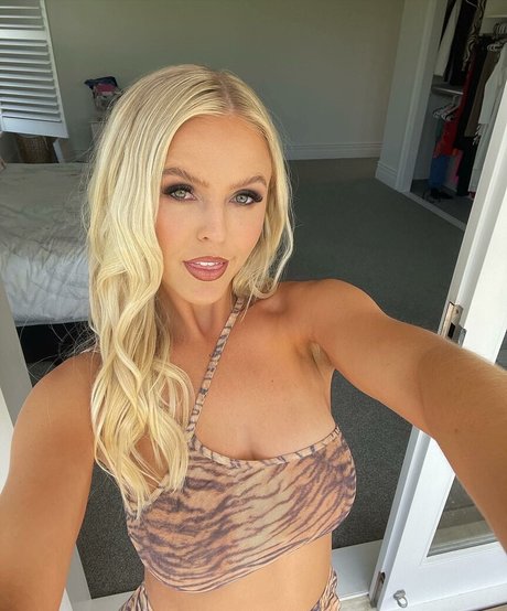 ellaredmond pornstar art images