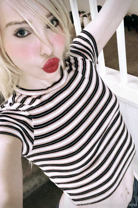 sarinavalentina model sexy img