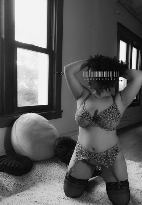 ladiosamala exclusive nude model img