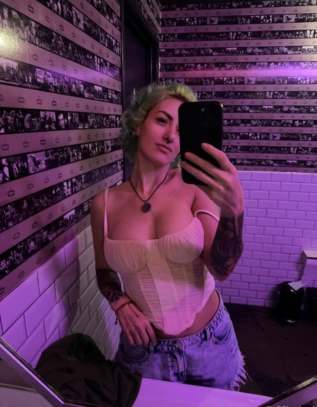 busty solo onlyfans sex gallery