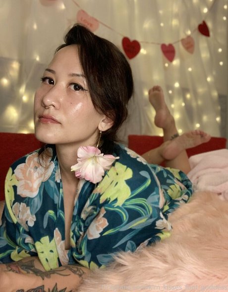 kim kisses foot goddess nude model picture