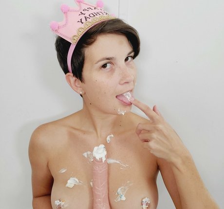 big onlyfans nude picture