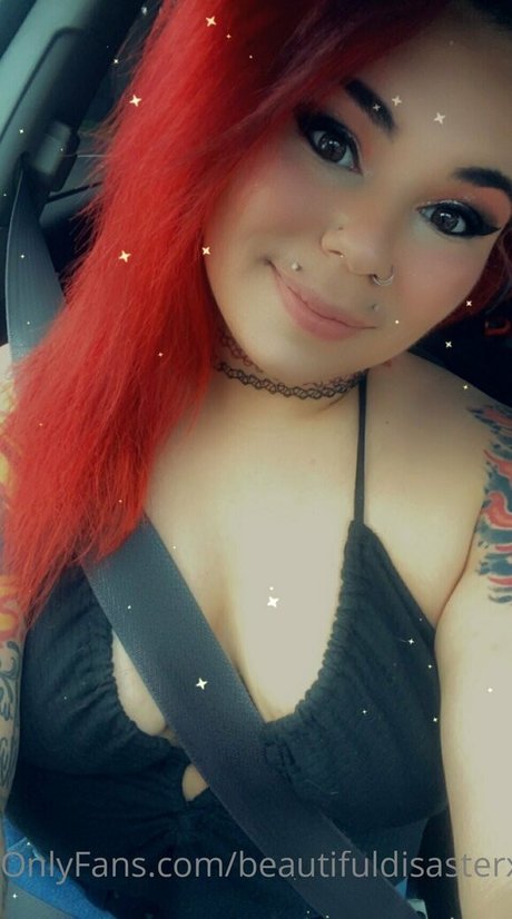 beautifuldisasterxxx hd model photo