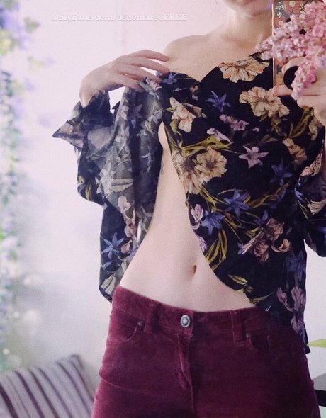 teen tits onlyfans exclusive photos