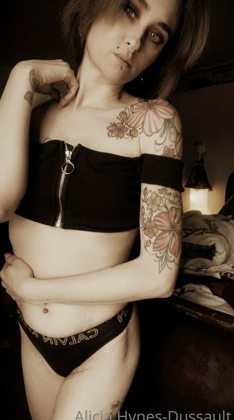 your fantasy527ca naked actress pic