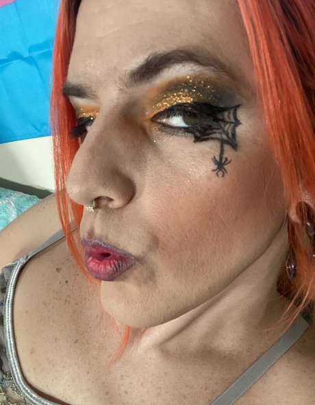 oshinehorn704 model art picture