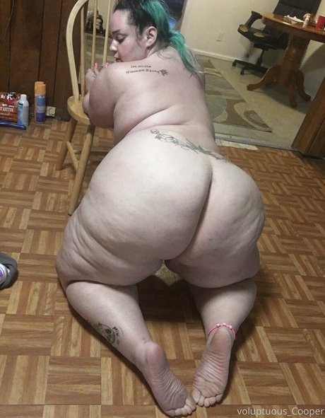 voluptuous cooper pretty actress archive