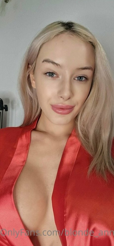 Anna Brown star nice pics