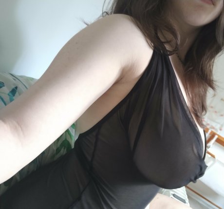 captivating raven sex model img