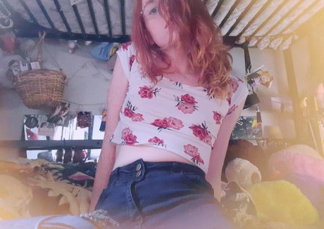 Cyanide River model pornographic pics