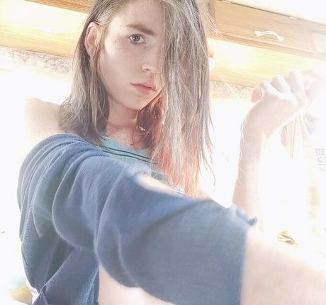 Cyanide River hot pornstar pictures