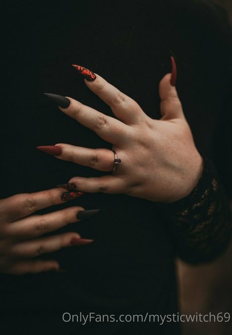 mysticwitch69 free pornstar image