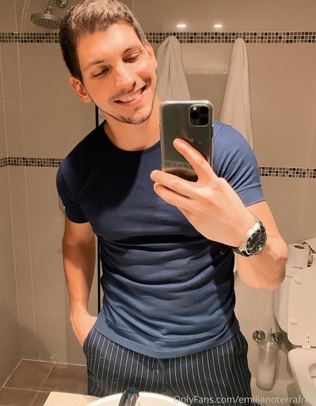 emiliano terra pornstar naked photo