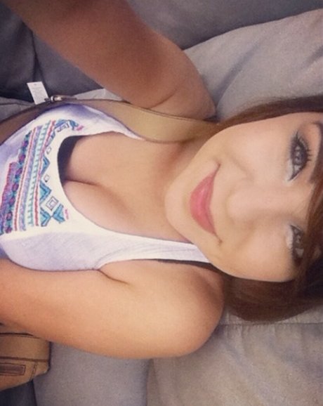 Latina Beauties pretty star img