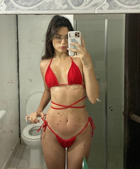Larissa Saldanha star pornographic photos