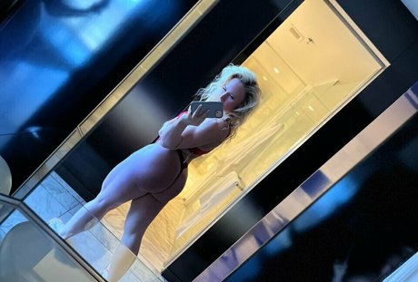 blonde asian onlyfans nude gallery