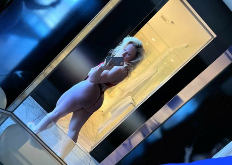 hairy legs onlyfans pretty picture