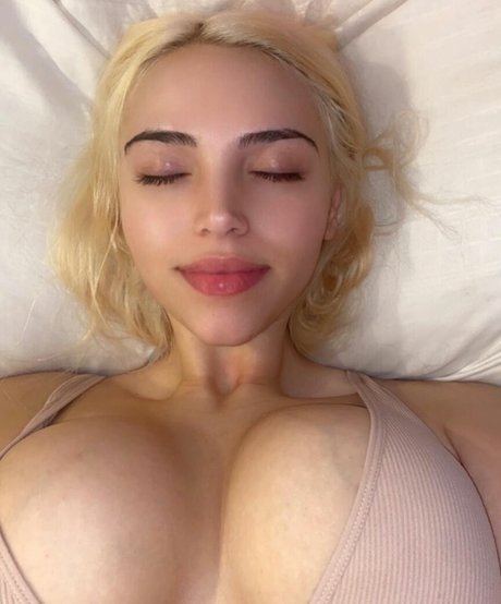 Trisha Cottrell model hot photo