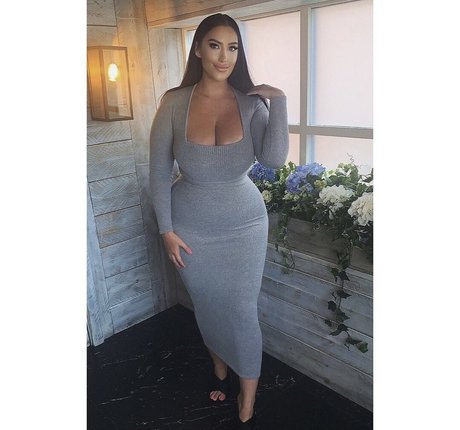 Kirstie V star erotic images