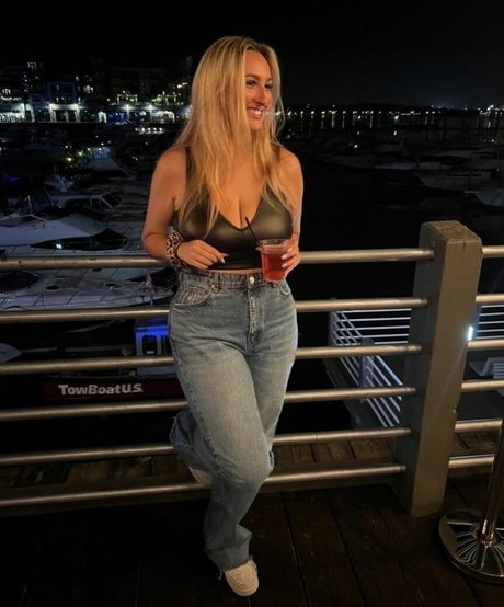 Angelina C star xxx photos