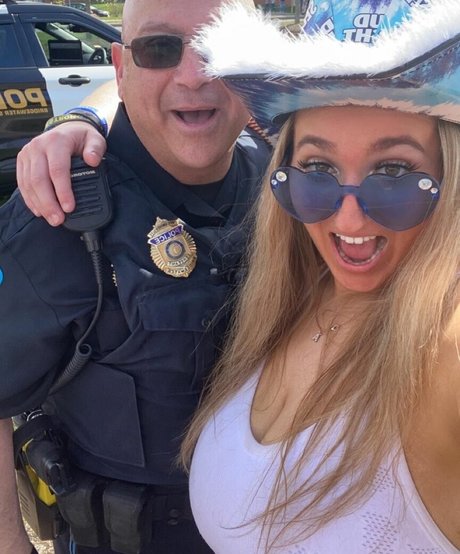 Angelina C nude model img