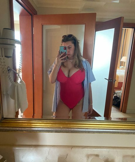 Nell H nude model galleries