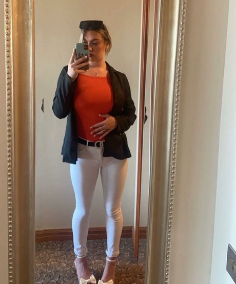 Nell H nudes actress pic