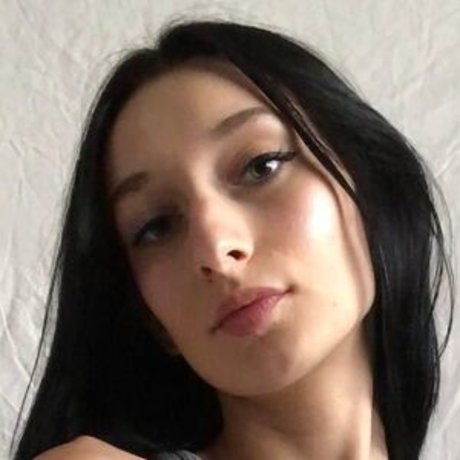 RoxyyyMilano pornstar exclusive pictures