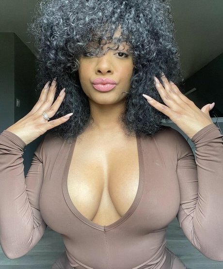 squat onlyfans hd photo