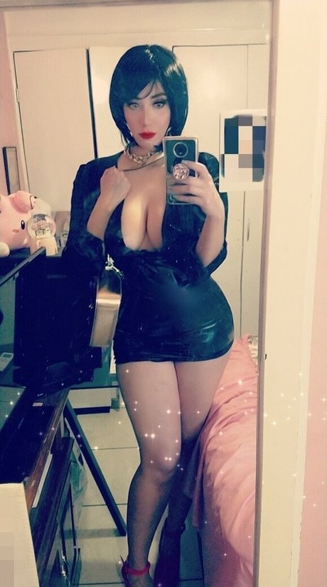 Lucy Langley model hd img