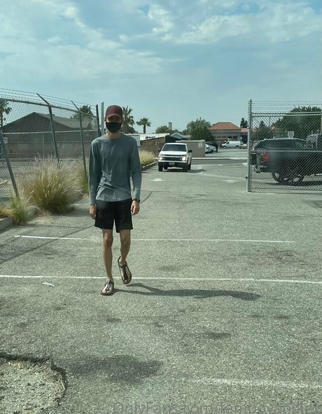 femboyangiesfeet hot model image