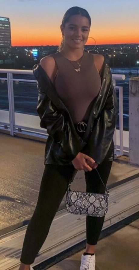 Leslie Sanchez model nudes galleries