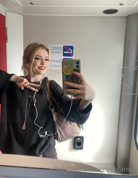 rebecccamua model nude gallery